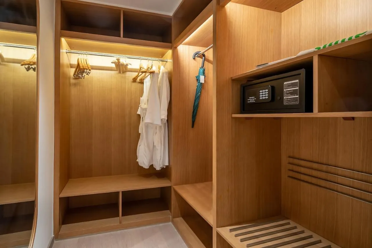 Hotel Holiday Inn Shanghai Hongqiao Central By Ihg