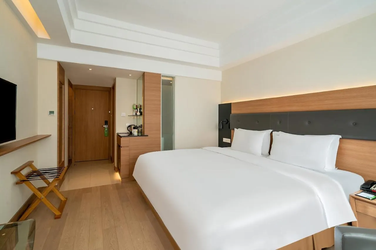 Holiday Inn Shanghai Hongqiao Central By Ihg Hotel