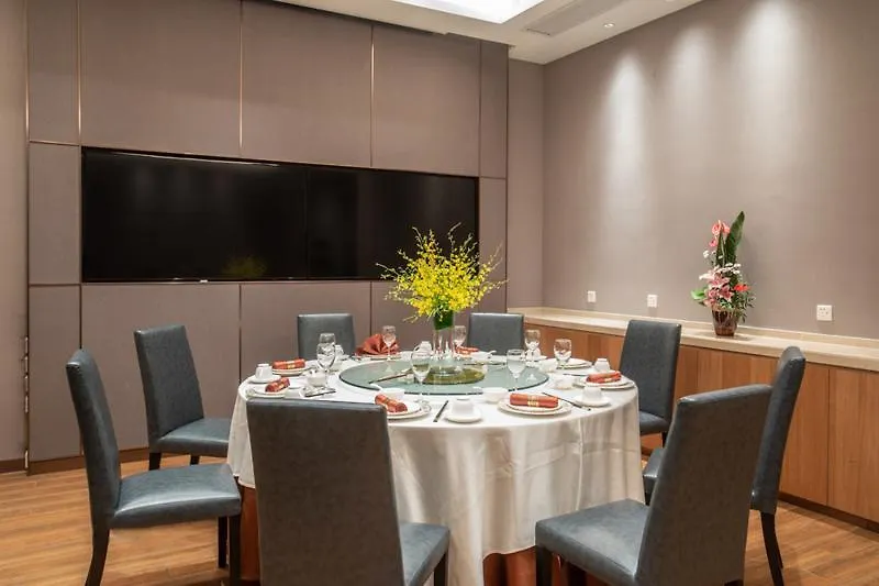 Holiday Inn Shanghai Hongqiao Central By Ihg Hotel